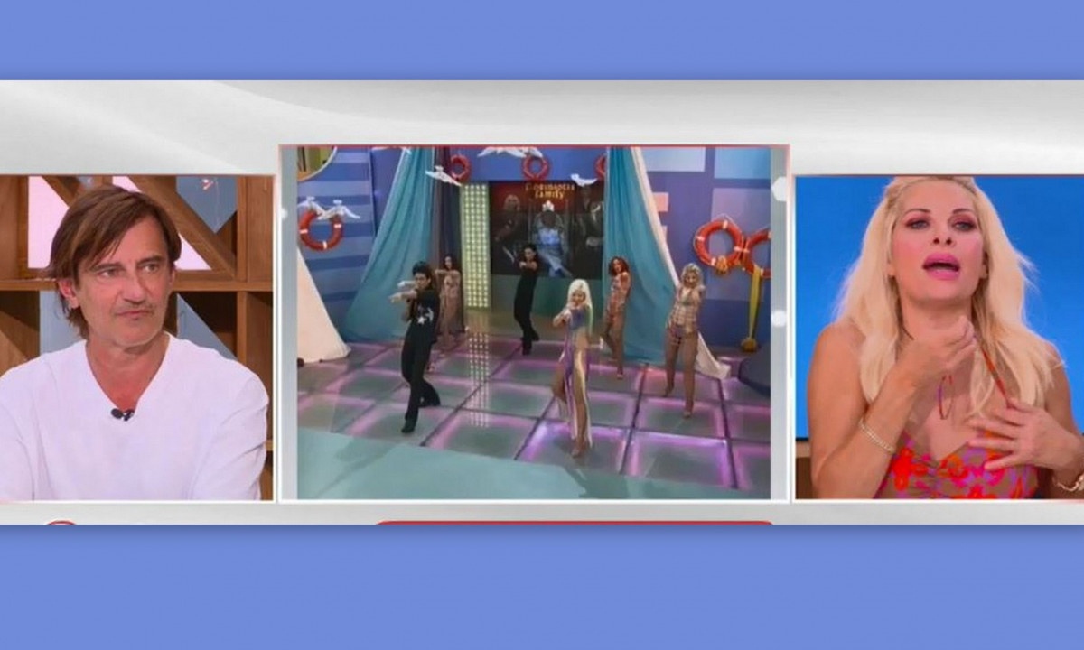 Μενεγάκη: Το απρόοπτο on air που την εκνεύρισε - Κόπηκε η τιράντα της!