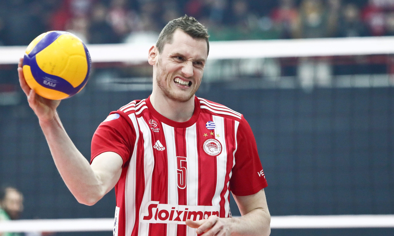 Μεταγραφές, Ολυμπιακός: Παρέμεινε και ο Στερν