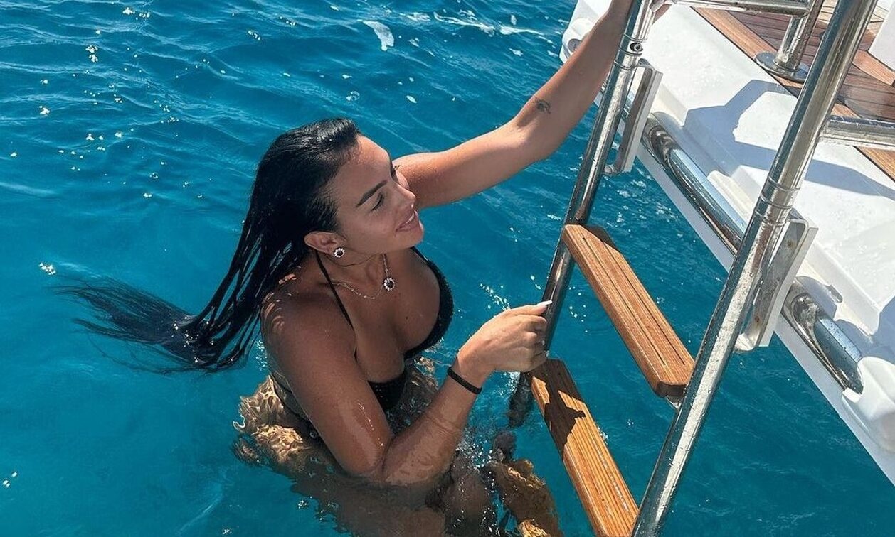 Κριστιάνο Ρονάλντο: Η σύντροφος του Χεορχίνα Ροντρίγκεζ αναστατώνει με τις καλοκαιρινές της πόζες