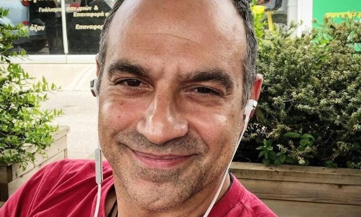 Κρατερός Κατσούλης: Τα γενέθλια, οι τρεις τούρτες και η συγκίνηση