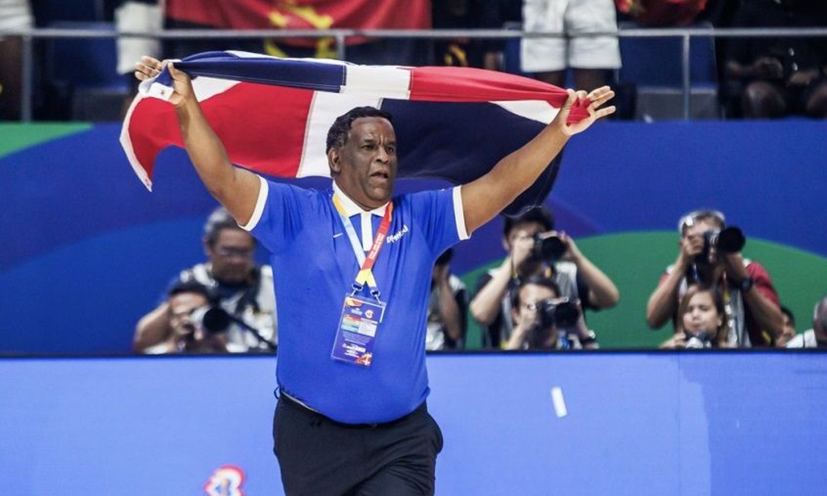 Μουντομπάσκετ 2023: Σοκ στην αποστολή της Δομινικανής Δημοκρατίας | Πέθανε ο Μπλάντιμιρ Ρεγκαλάδο