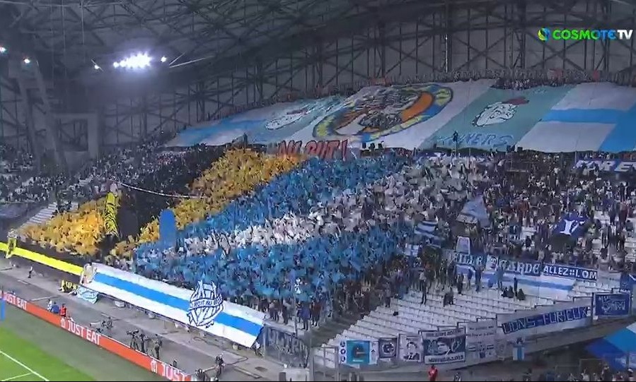 Μαρσέιγ – ΑΕΚ: Το εντυπωσιακό κορεό στο «Βελοντρόμ», αφιερωμένο στις αδελφικές σχέσεις των οπαδών