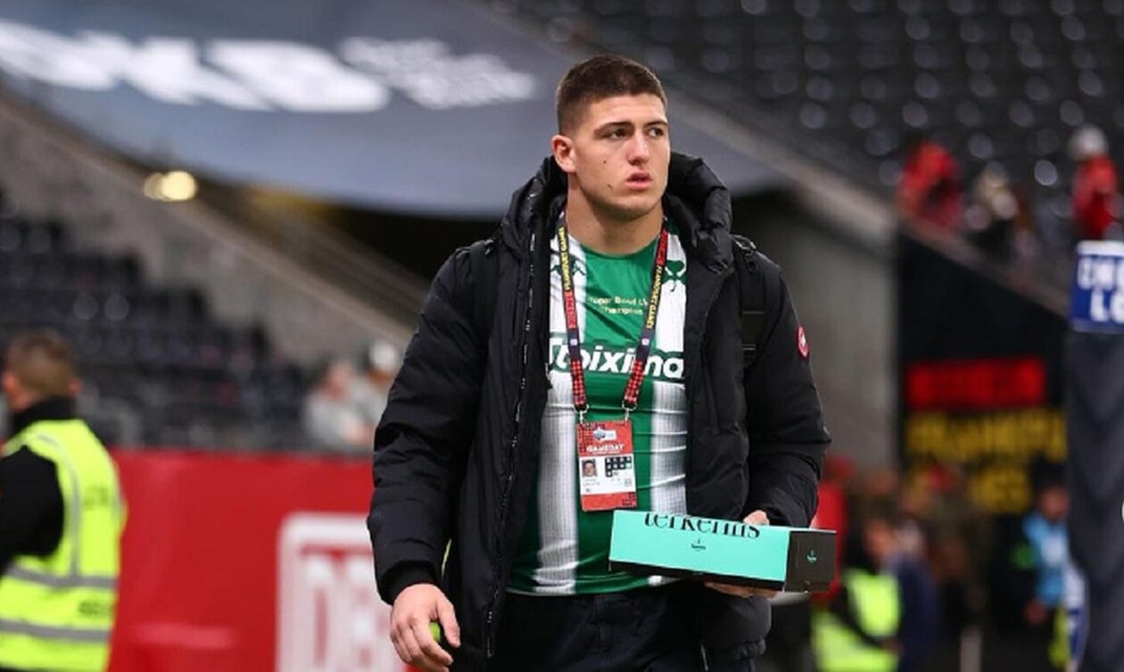 Γιώργος Καρλαύτης: Ο Greek Freak του NFL πήγε σε αγώνα με φανέλα Παναθηναϊκού κι ελληνικό τσουρέκι!