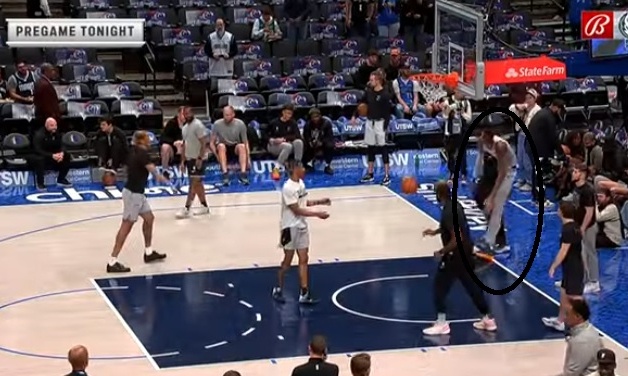 NBA: Ο Γουεμπανιάμα των Σπερς τραυματίστηκε από υπάλληλο των Μάβερικς στο «ζέσταμα»! (video)