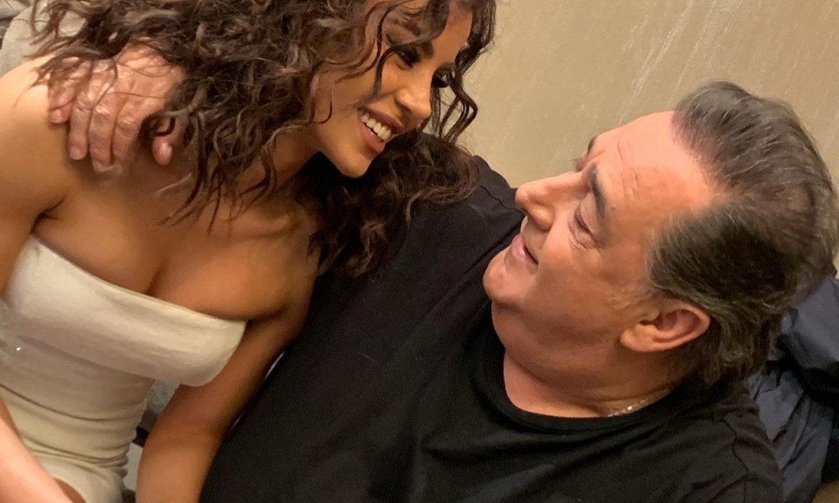 Ραγίζει καρδιές η Παπαδοπούλου! Το βίντεο μετά την κηδεία του Καρρά