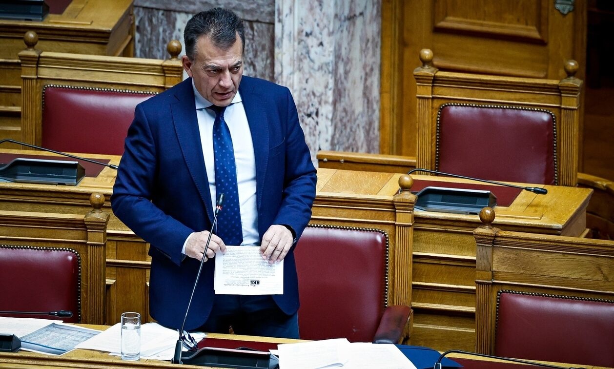 Ρέντη – Βρούτσης για τον θάνατο του αστυνομικού: «Μία ακόμα απώλεια στον βωμό του χουλιγκανισμού»