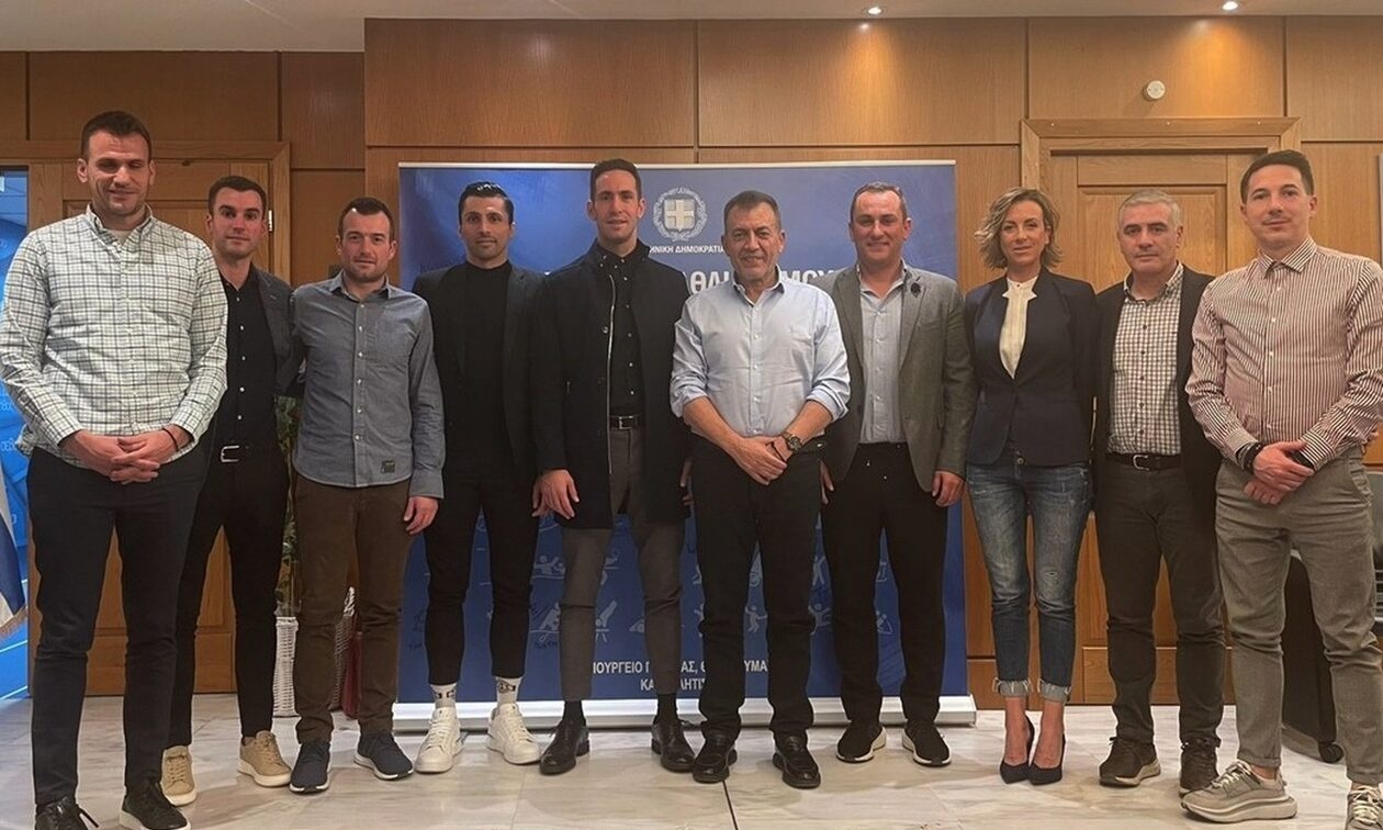 Super League, Βρούτσης στους διαιτητές: «Κάμερες υψηλής ευκρίνειας και στα αποδυτήρια»