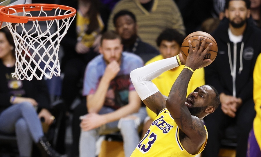 NBA: Επική μονομαχία ΛεΜπρον Τζέιμς – Στεφ Κάρι! Νικητής ο «King James» στη δεύτερη παράταση