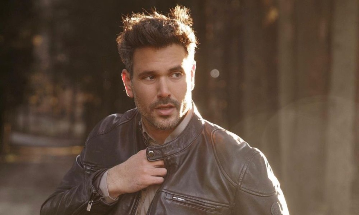 Η selfie του Λεβεντογιάννη με γνωστή τραγουδίστρια που δεν περιμέναμε