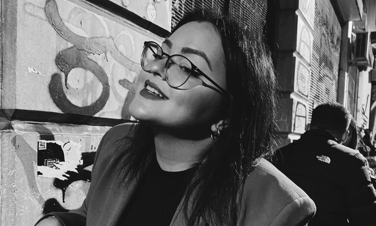 Η Μαριτίνα πόζαρε με κοστούμι & φάνηκε η αδυνατισμένη σιλουέτα της