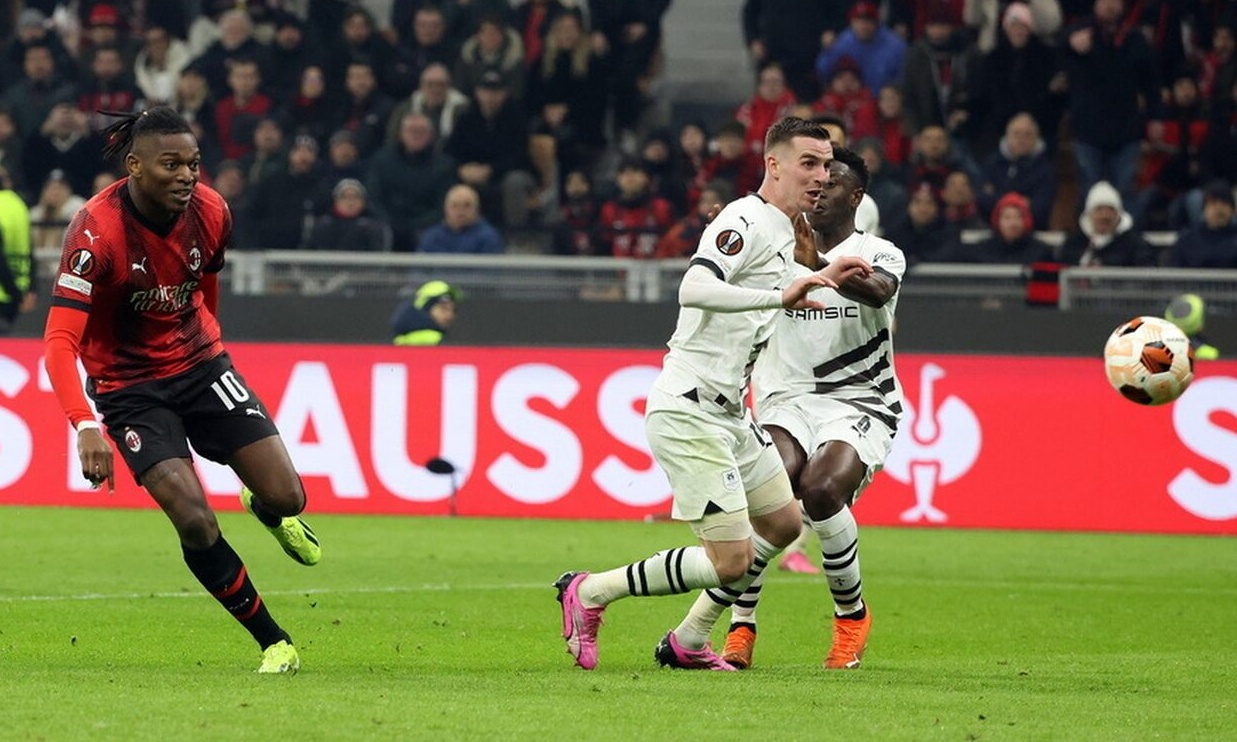 Europa League: «Περίπατος» Μίλαν, εντυπωσιακή Καραμπάγκ