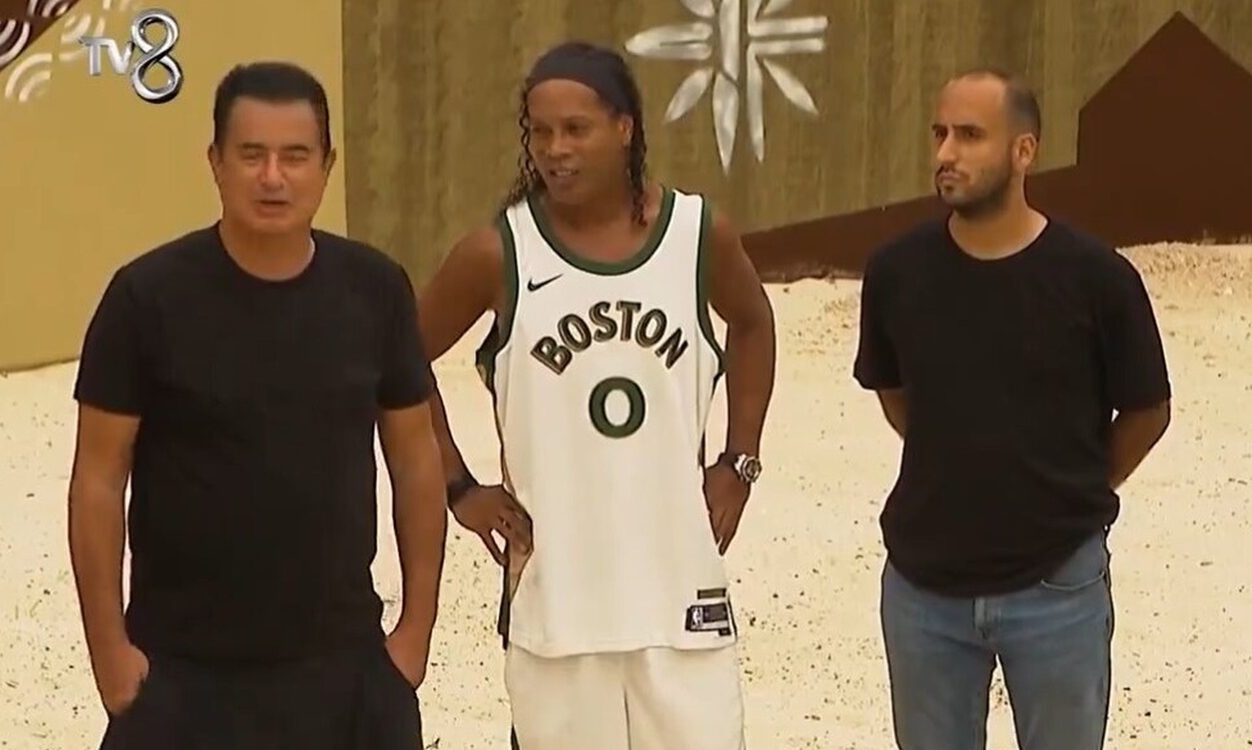 Μπήκε στο Survivor ο Ροναλντίνιο και τους «χάζεψε» στο beach soccer!
