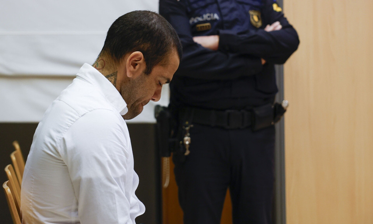 Ελεύθερος ο Ντάνι Άλβες μετά από 14 μήνες στη φυλακή