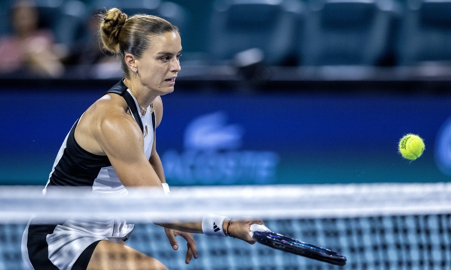 Μαρία Σάκκαρη: Με πειστική εμφάνιση προκρίθηκε στις «16» του Τσάρλεστον