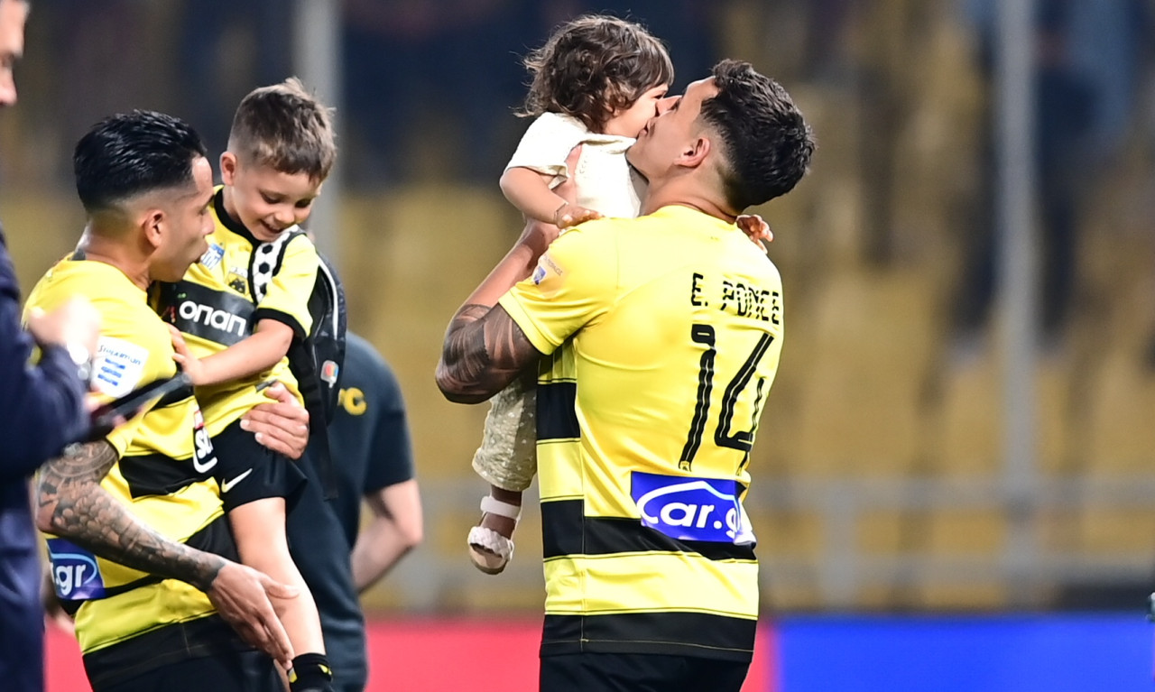 ΑΕΚ – Άρης: Το εντυπωσιακό κορεό για τα 100 χρόνια κι η οικογενειακή ατμόσφαιρα στο φινάλε (video)