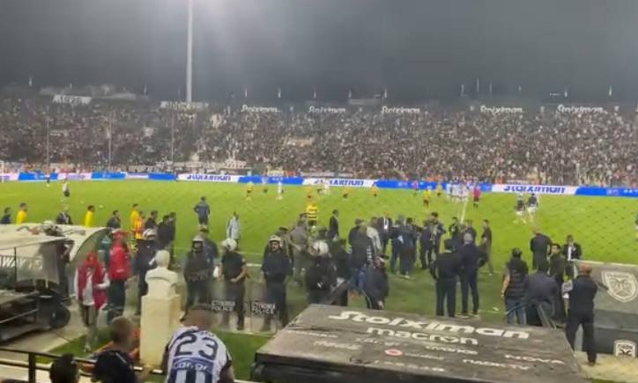 ΠΑΟΚ – ΑΕΚ: Video με πώς ξεκίνησε το επεισόδιο στην Τούμπα – Αυτό έκανε έξαλλο τον Αλμέιδα (videos)
