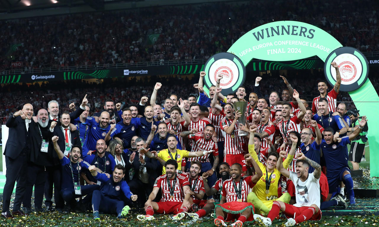 Τελικός Conference League: 'Ετσι το σήκωσε - Videos απ' τους πανηγυρισμούς και τη συγκίνηση!