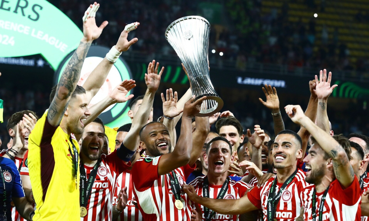 Ολυμπιακός: Πρώτη ομάδα εκτός Big 4 ευρωπαϊκών πρωταθλημάτων που σηκώνει κούπα μετά από 13 χρόνια