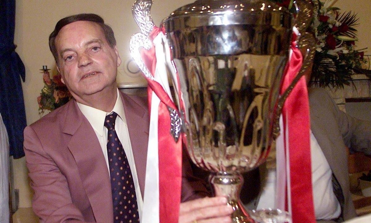Θρήνος στο ελληνικό ποδόσφαιρο - Πέθανε ο Σάκης Σταυρόπουλος
