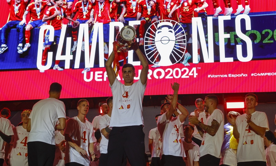 UEFA: Πειθαρχική διαδικασία για το σύνθημα Ρόδρι και Μοράτα