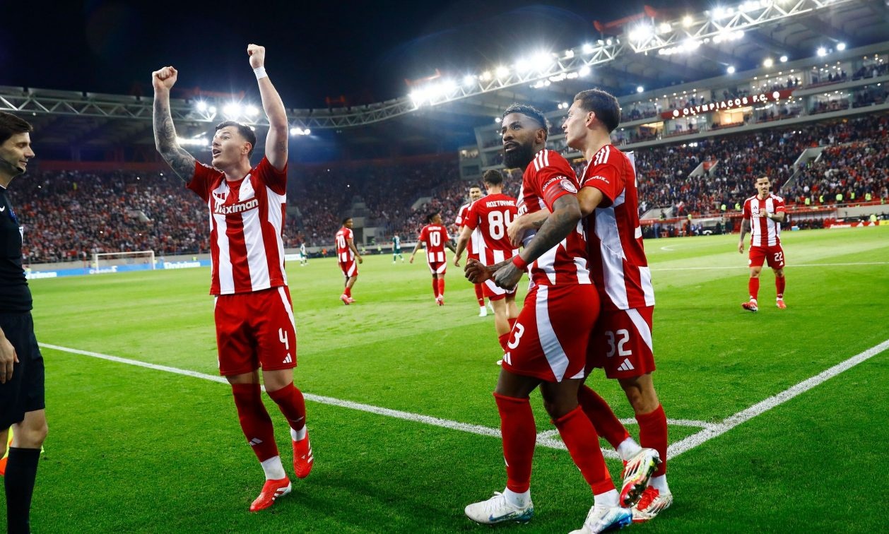 Super League Βαθμολογία: «Αγκαλιά» με τον τίτλο ο Ολυμπιακός, «χαμός» για 2η θέση