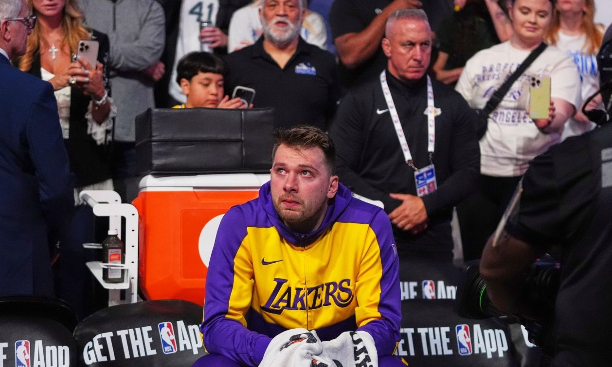 NBA: «Διέλυσε» τους Μάβερικς ο Ντόντσιτς στην επιστροφή του - Ξέσπασε σε δάκρυα ο Σλοβένος