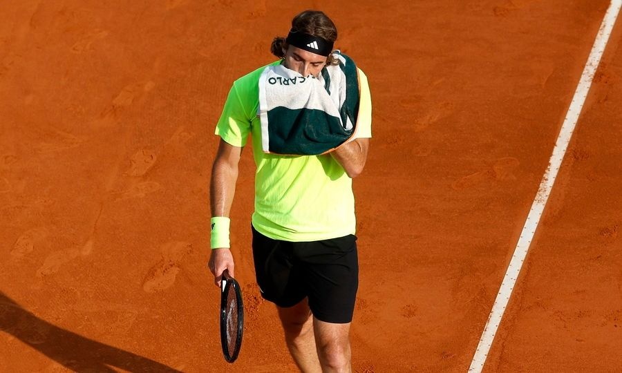 «Κατάρρευση» για τον Τσιτσιπά μετά το Μόντε Κάρλο - Έπεσε σε επίπεδο... 2018