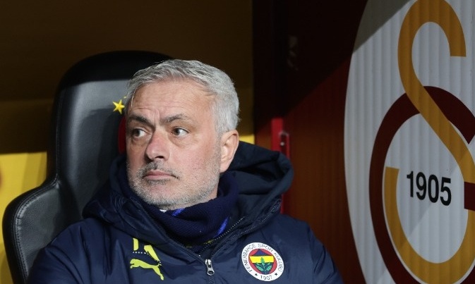 Πρόταση να αναλάβει την εθνική Πορτογαλίας έχει ο Μουρίνιο
