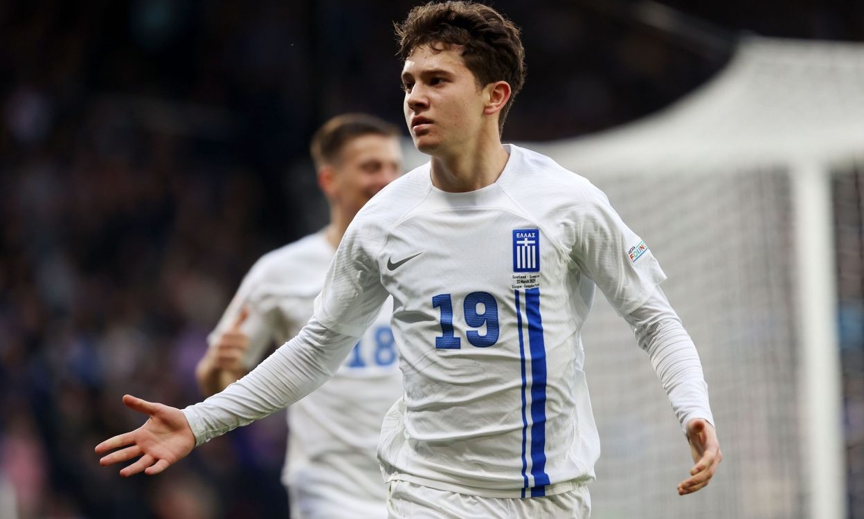 Πατέρας Κωνσταντίνου Καρέτσα: «Ανατριχίλα στο γκολ με Σκωτία – Η καρδιά τον οδήγησε στην Ελλάδα»