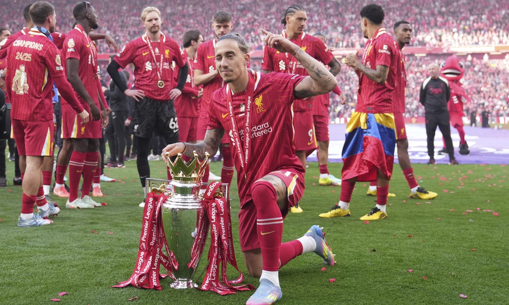 Κώστας Τσιμίκας: «Ποια πίεση;» - Το πανηγυρικό ποστ για την κατάκτηση της Premier League