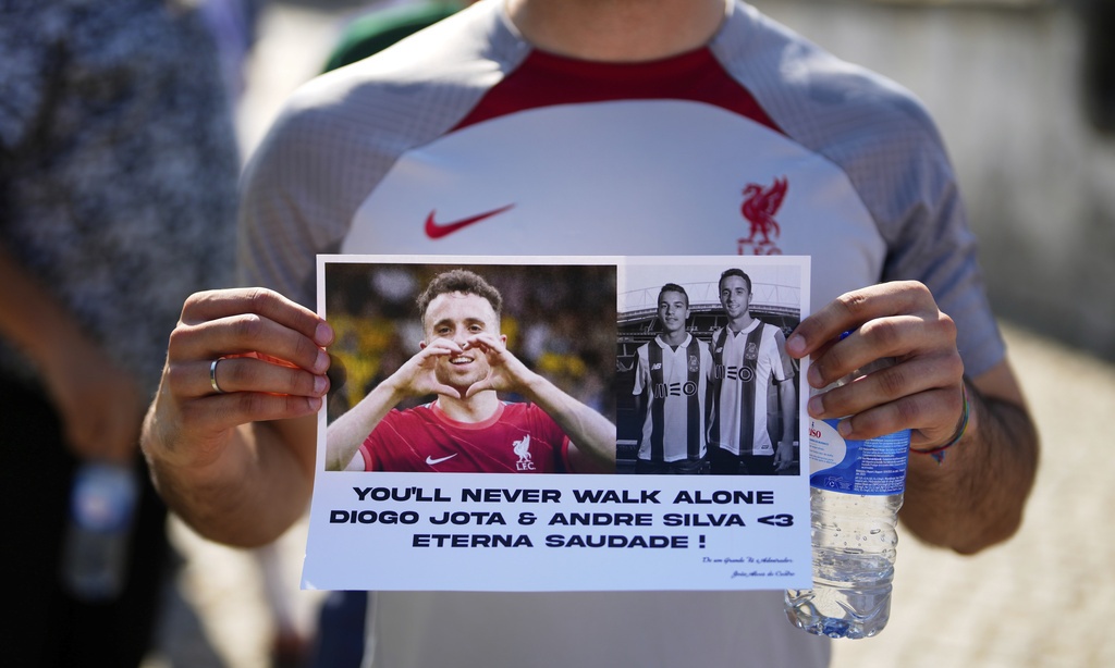 Ντιόγκο Ζότα: Η Λίβερπουλ στο πλευρό της οικογένειάς του – Θα τιμήσει το συμβόλαιο του Πορτογάλου