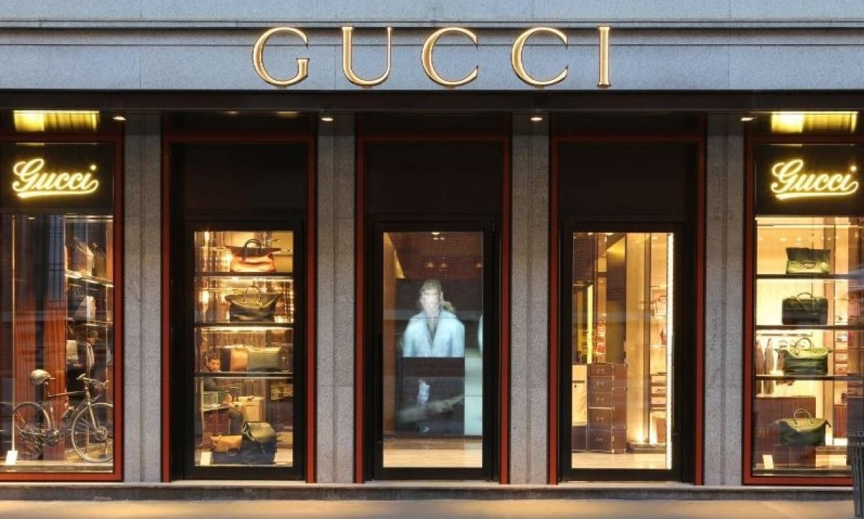 Απεργούν οι πωλητές στην Gucci: Δεν μας πληρώνει επίδομα 600 €, λιγότερο από το κόστος μιας τσάντας