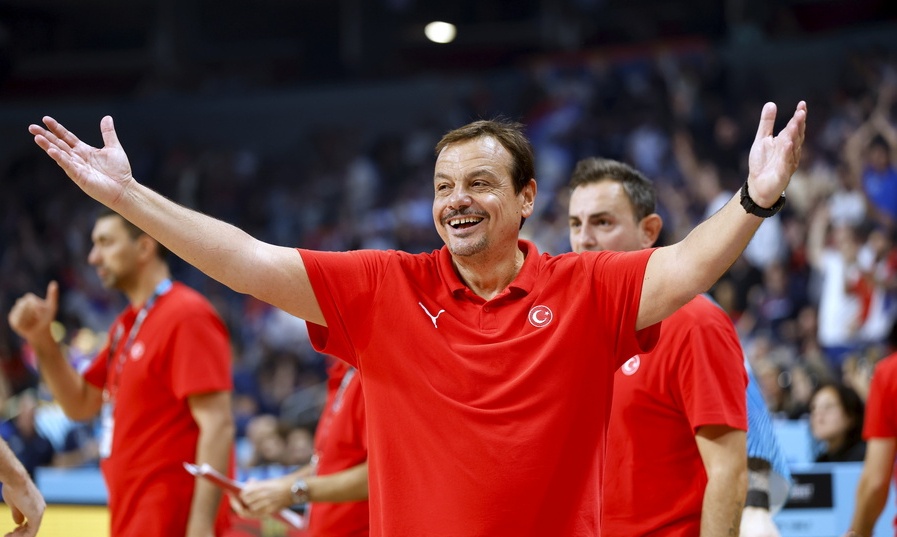 Eurobasket: Έξαλλος Αταμάν - «Ασέβεια FIBA, βάζουν την πρώτη ομάδα του ομίλου να παίξει μεσημέρι»