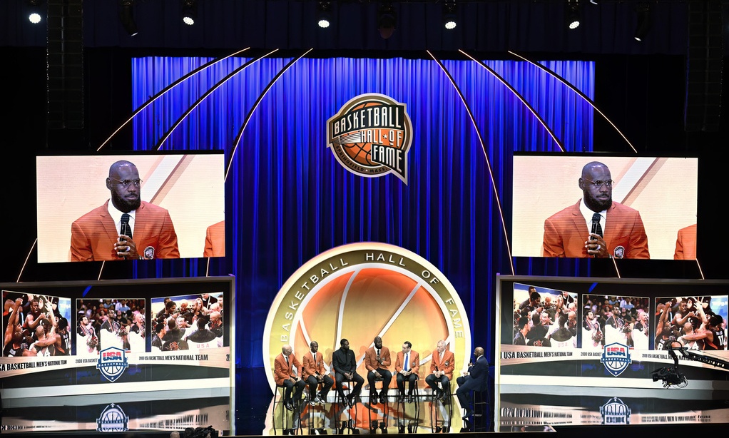 NBA: Στο Hall of Fame η κλάση του 2025 – Συγκίνησε ο ΛεΜπρον Τζέιμς, μιλώντας για τον Κόμπι Μπράιαντ