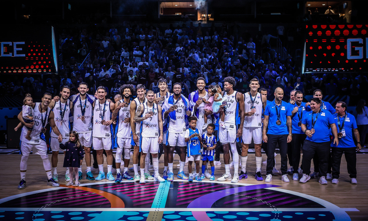 «Μετάλλιο και περηφάνια» για την Εθνική στο Eurobasket 2025: Τα αθλητικά πρωτοσέλιδα (15/09)