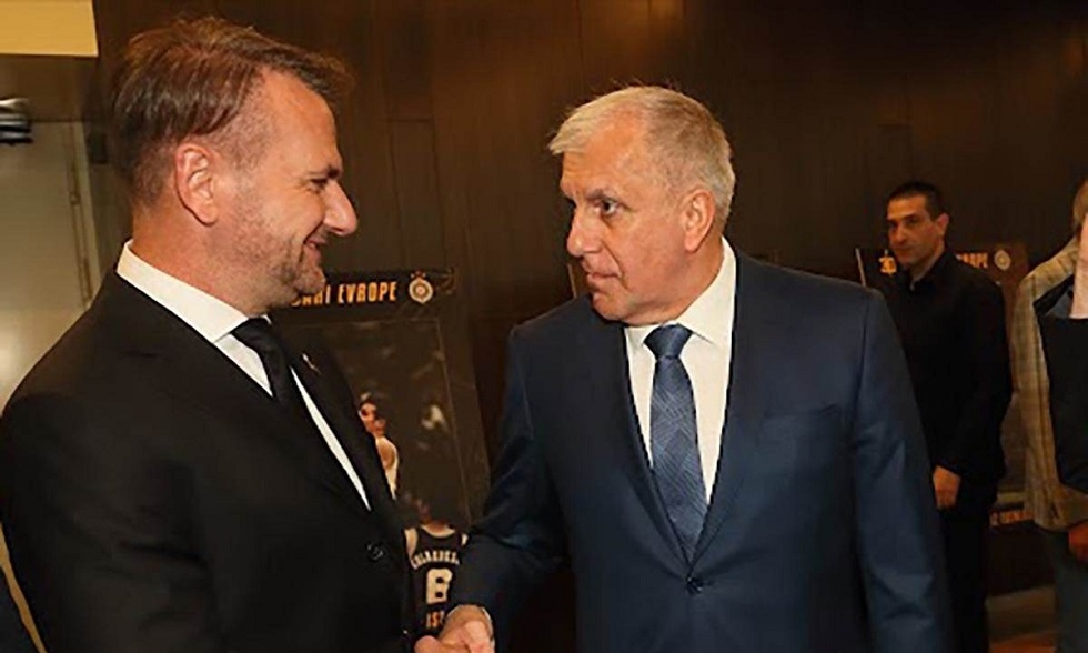 Μιχαΐλοβιτς: «Θα κάνω τα πάντα για να μείνει ο Ομπράντοβιτς»