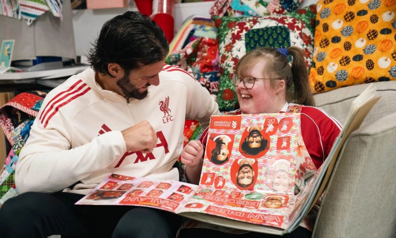 Η Ρίγκαν «ράβει» την αγάπη της για τη Λίβερπουλ και συγκινεί – Οι αξέχαστες στιγμές με τον Άλισον