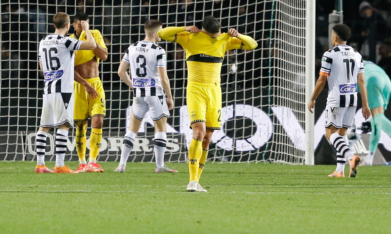 Super League Βαθμολογία: Συνέχισαν με νίκες οι πρωτοπόροι, έμεινε κι άλλο πίσω ο Παναθηναϊκός