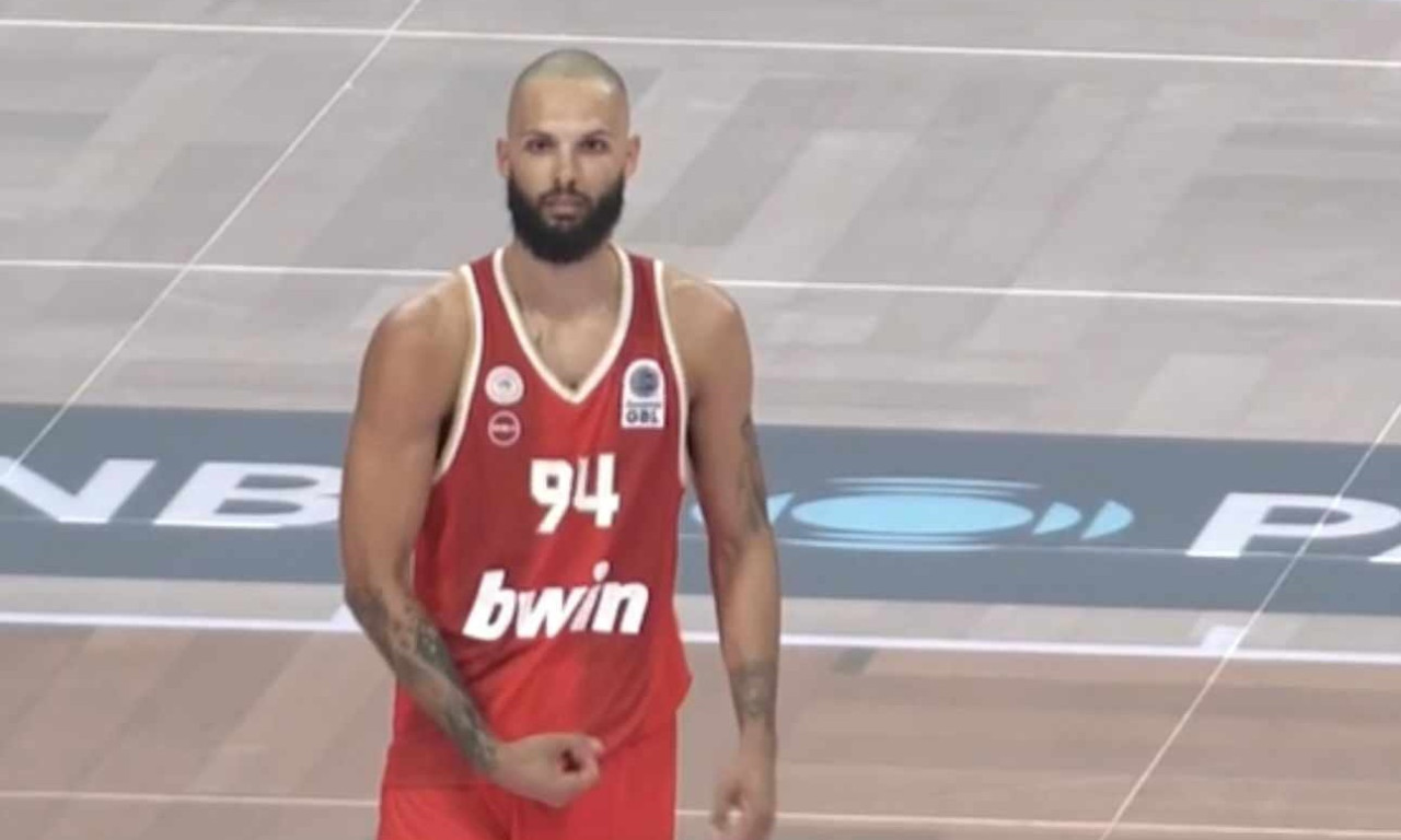 Συνεχίζει να προκαλεί ο Φουρνιέ: «Δεν υπήρξε κάτι τρελό πέρυσι από την πλευρά των παικτών»