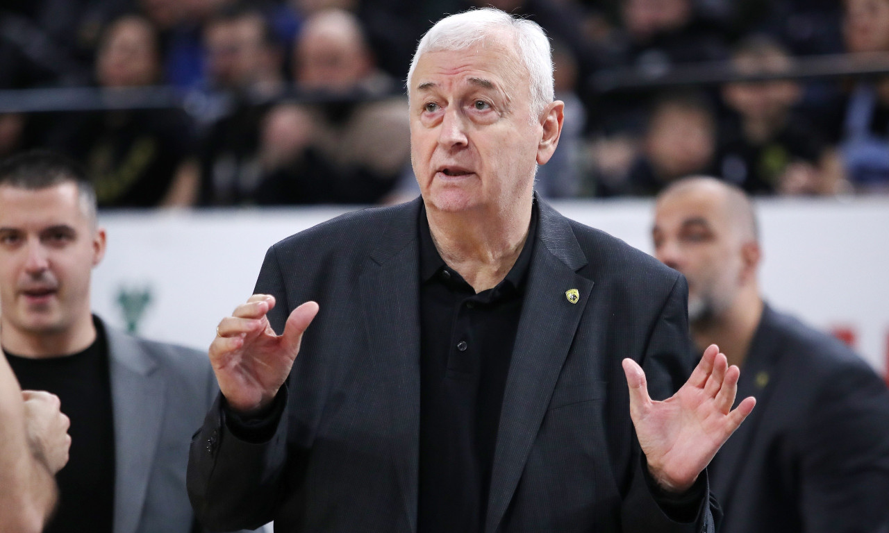 AEK: «Δεν θα παρατήσουμε το ματς» - Όσα δήλωσε ο Ντράγκαν Σάκοτα για τον αγώνα με τη Σολνόκι