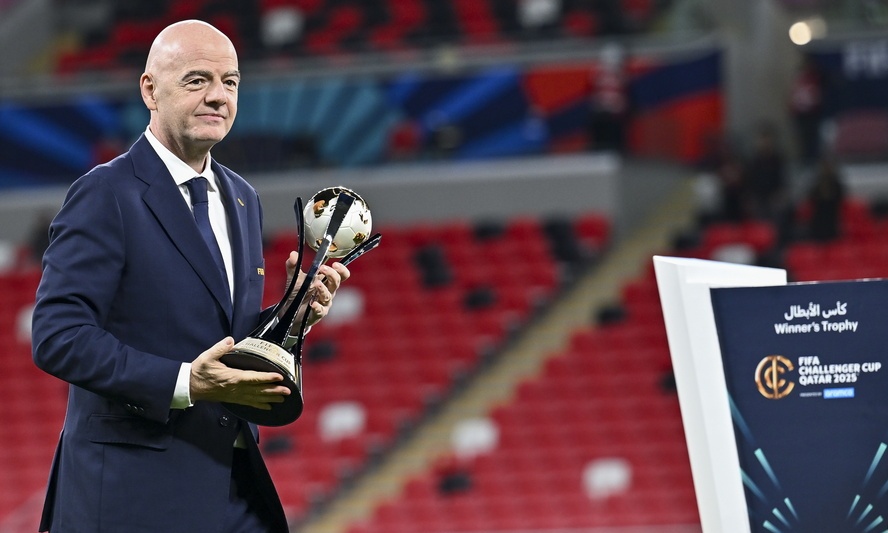 Ινφαντίνο: «Η FIFA εξετάζει τη άρση της απαγόρευσης ρωσικών συλλόγων και εθνικών ομάδων»