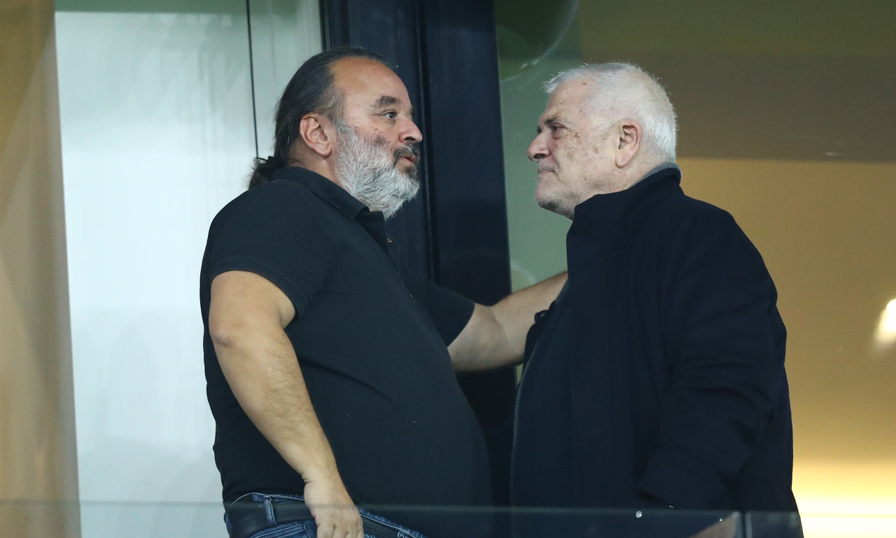 ΑΕΚ: Έντονη αντίδραση - «Δυνατή, ανεξάρτητη και στηρίζεται αποκλειστικά από τον Ηλιόπουλο»