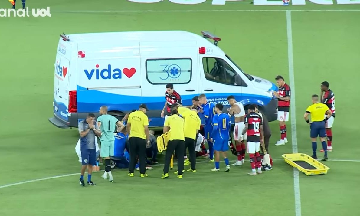 Τρομακτικές εικόνες στη Βραζιλία: Ποδοσφαιριστής κατέρρευσε την ώρα του αγώνα κι υπέστη σπασμούς