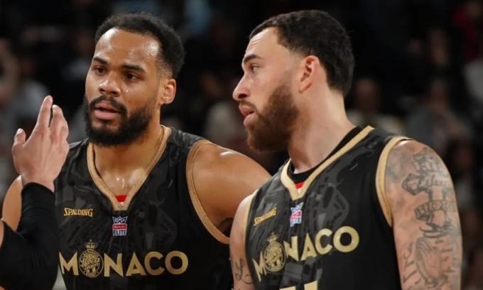 Μονακό – Ολυμπιακός: Ο Τζέιμς πήγε στο γήπεδο λίγο πριν το τζάμπολ και παίζει κανονικά!