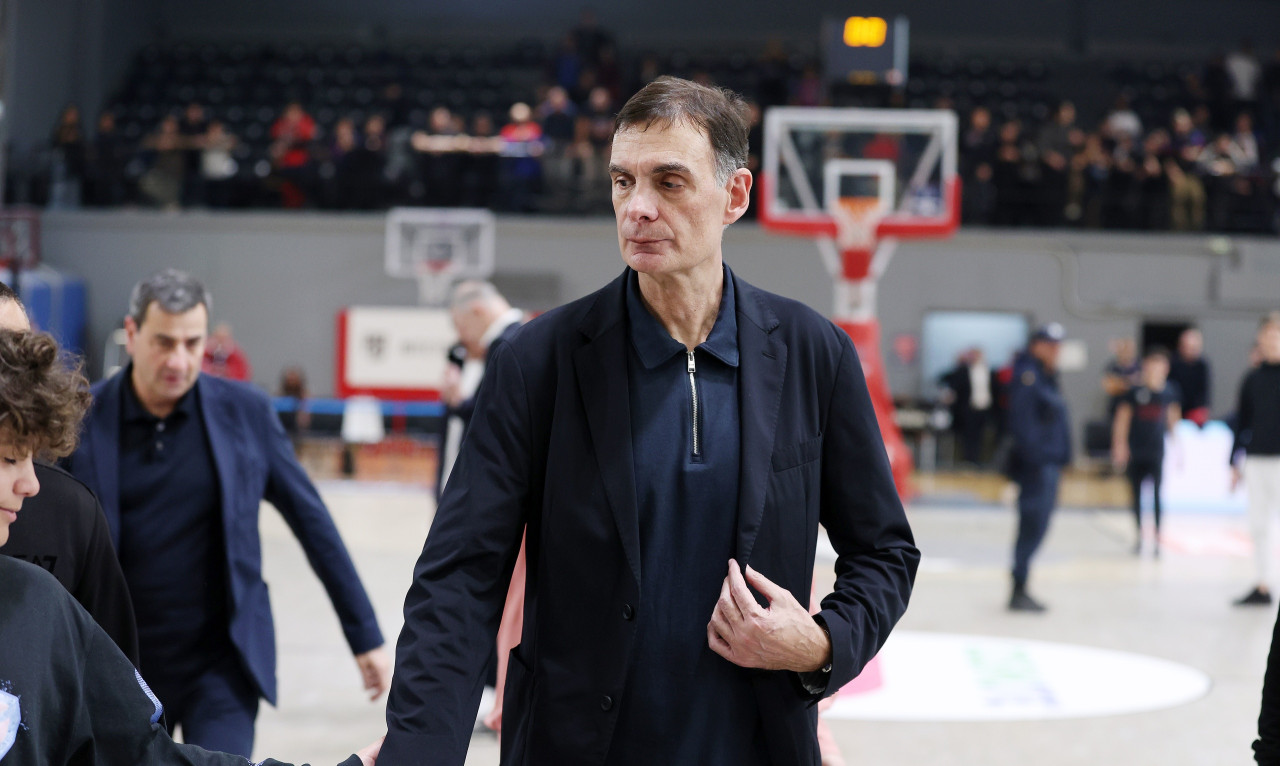 Τα έβαλε ξανά με την εξέδρα ο Μπαρτζώκας