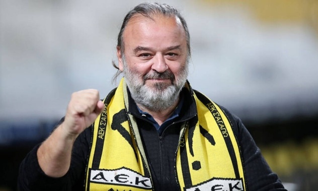 «Ντόπες» Ηλιόπουλου στο ημίχρονο με την Τσέλιε: «Παλέψτε, πάμε για την πρόκριση»