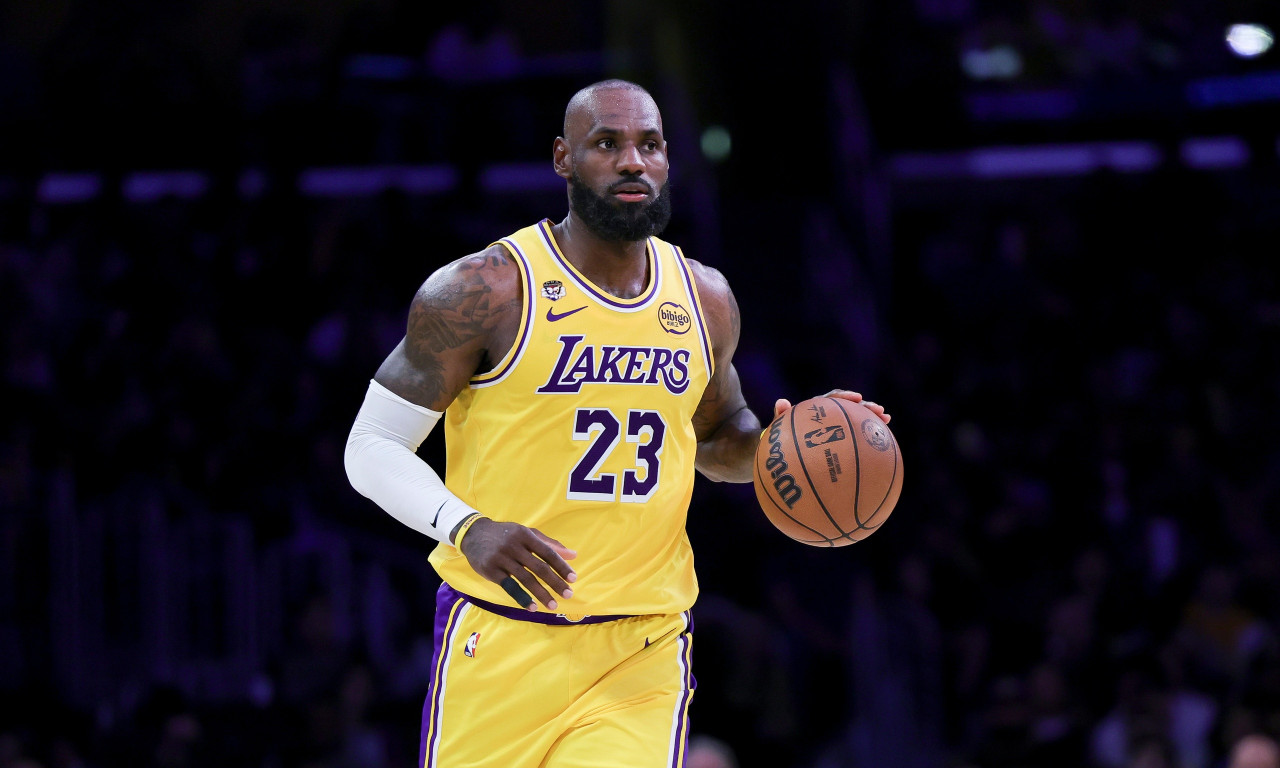 NBA: Δύο νέα ρεκόρ για ΛεΜπρόν Τζέιμς - Ξεπέρασε και τον... εαυτό του! (vid)