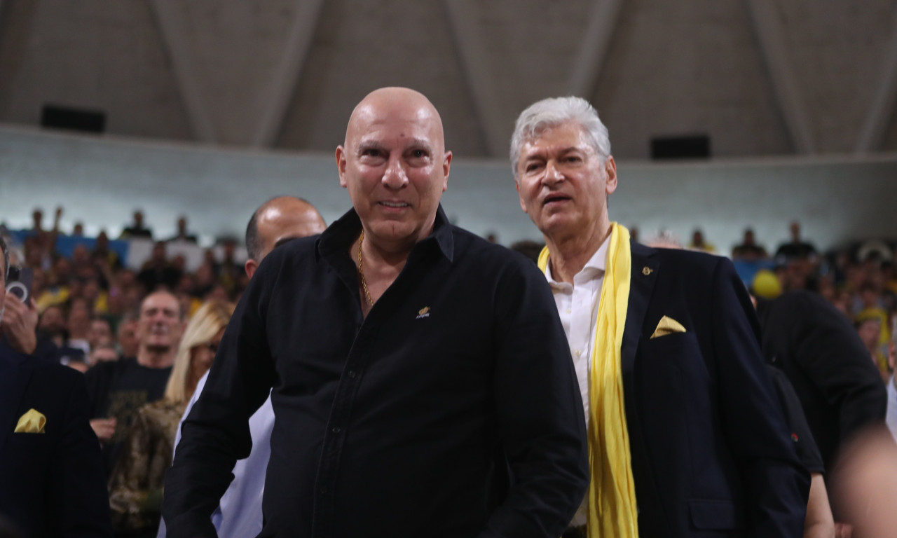 Γκάλης: Η αποθέωση και η συνάντηση με Φάνη Χριστοδούλου - «Εδώ είναι η ιστορία του μπάσκετ»