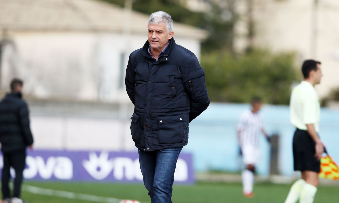 Τσιώλης στο OnSports: «Σφραγίζει μία ομάδα ένας τίτλος - Ελπίζω να μείνει η ΑΕΛ στην Super League»