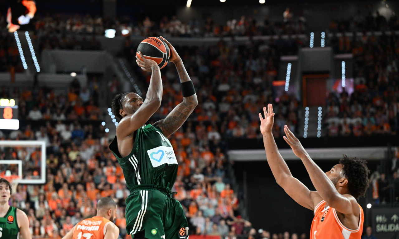 Ο Χέιζ-Ντέιβις της έκλεισε το... σπίτι και τώρα ελάτε στο Telekom Center